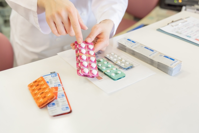 ファル・メイトで派遣薬剤師求人探してみた！「やばい！しつこい！」の評判は本当？単発レギュラーの時給やサポート対応の実態