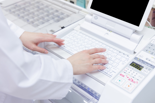 ファル・メイトで派遣薬剤師求人探してみた！「やばい！しつこい！」の評判は本当？単発レギュラーの時給やサポート対応の実態